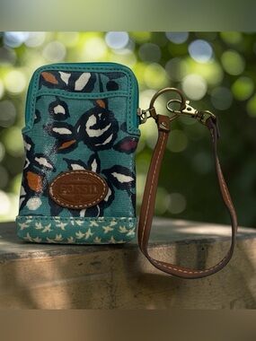Fossil Key-Per Vintage Small Carryall Wristlet Wallet